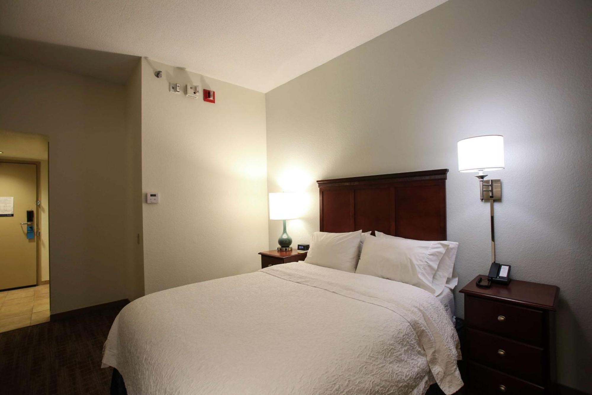 Hampton Inn Beckley Exterior photo