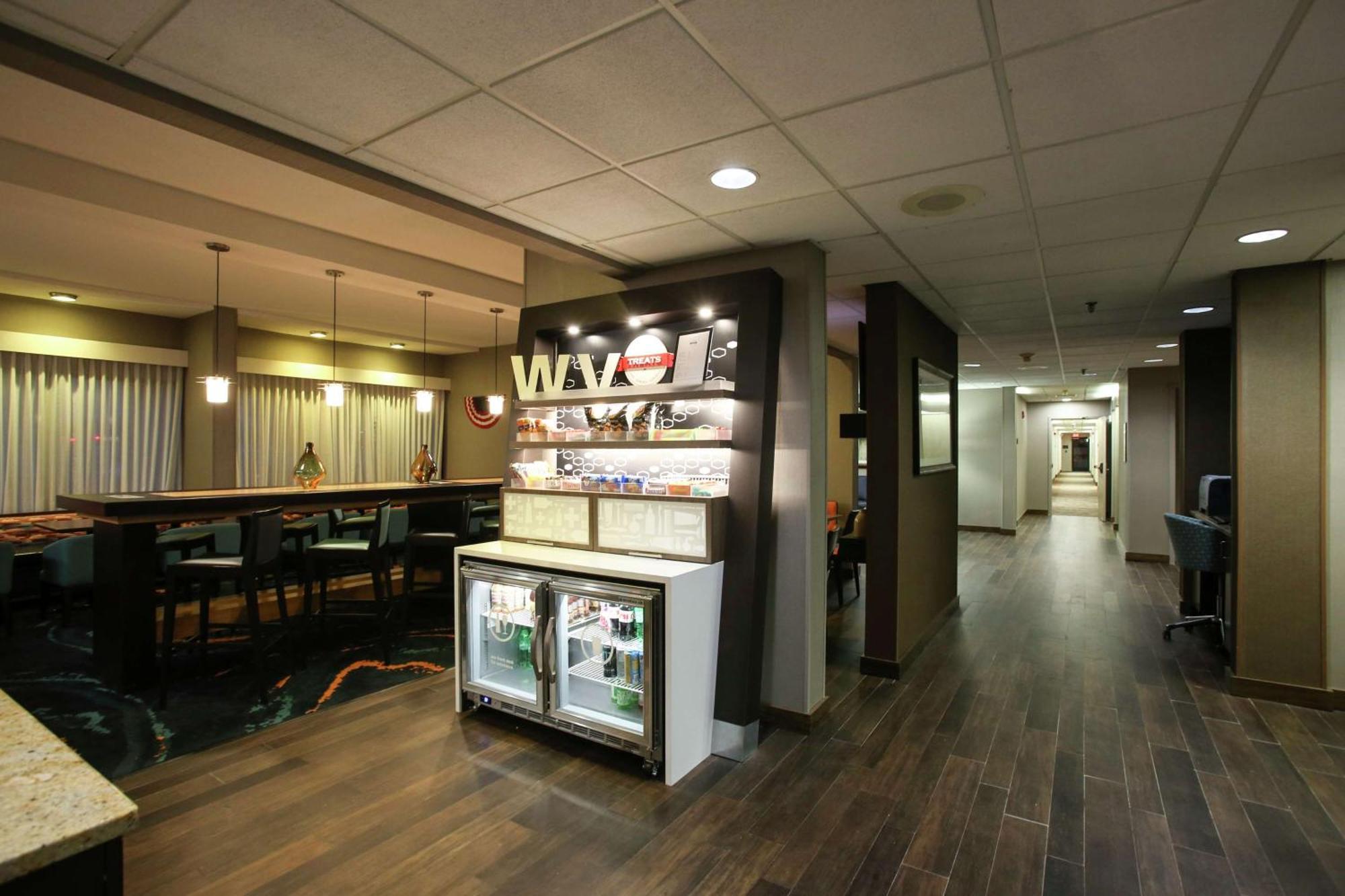 Hampton Inn Beckley Exterior photo