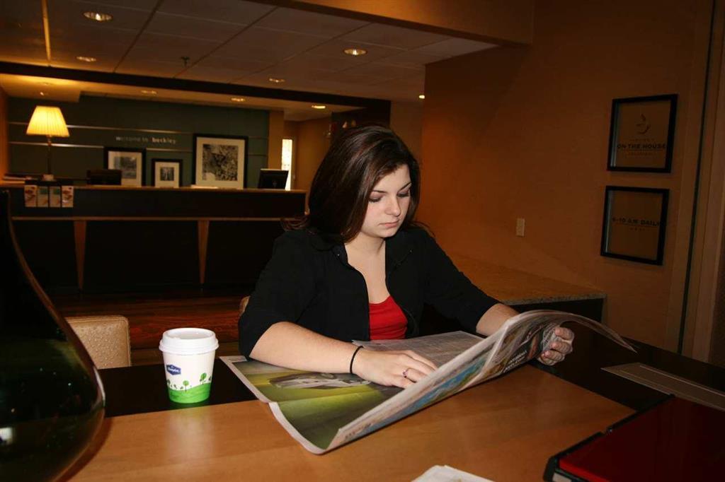 Hampton Inn Beckley Interior photo