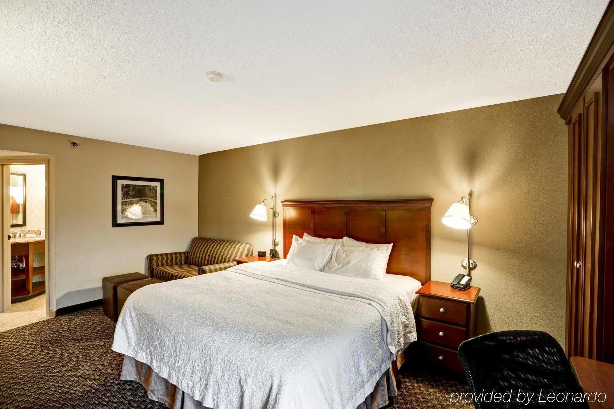 Hampton Inn Beckley Exterior photo